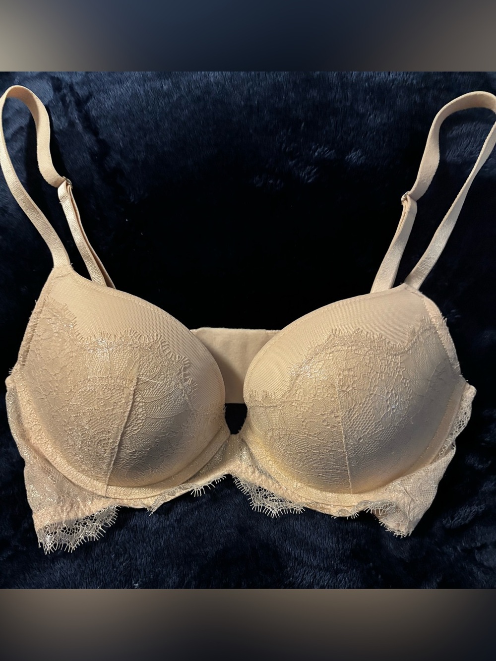 Victoria Secret Lace Trim Push-Up Bra NWOT